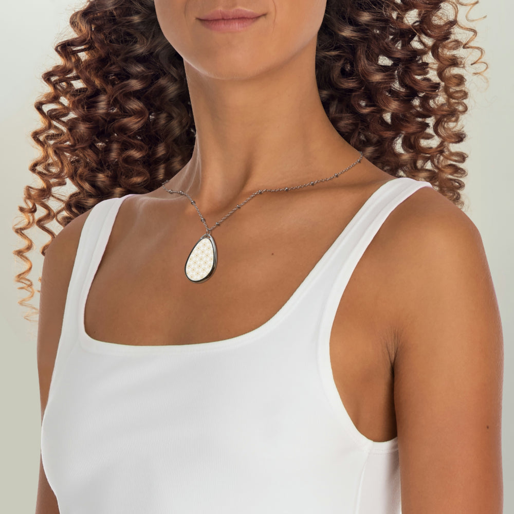 DYNYSTY - Oval Necklace